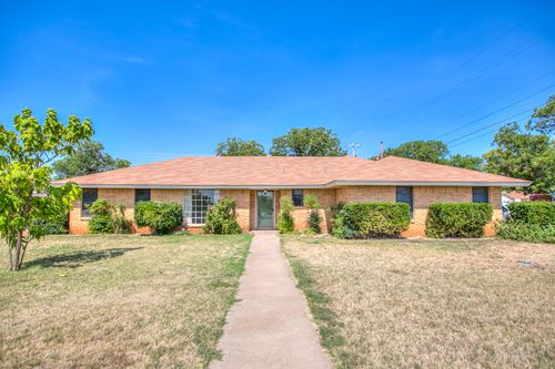 702 S State St, Bronte, TX, 76933 | Card Image