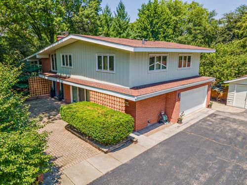 888 Country Club Rd, Crystal Lake, IL, 60014-7030 | Card Image