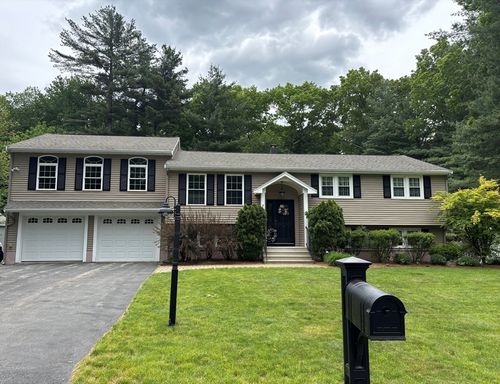 7 Parsons Ln, Billerica, MA, 01821-3104 | Card Image