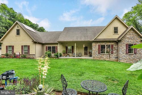 1881 Georgetown Rd, Christiana, PA, 17509-9621 | Card Image