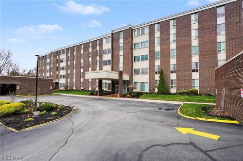 apt-112-3066 Kent Rd, Stow, OH, 44224-4480 | Card Image