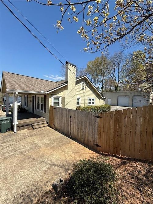 99 Merritt St Se, marietta, GA, 30060-2317 | Card Image