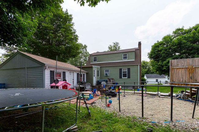 12 John St, House other with 3 bedrooms, 2 bathrooms and 4 parking in Killingly CT | Image 11