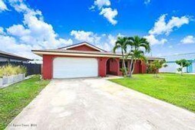 765 Palm Drive, House other with 4 bedrooms, 2 bathrooms and null parking in Satellite Beach FL | Image 2