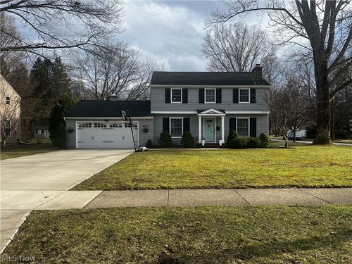 8260 Windham Dr, Mentor, OH, 44060-5948 | Card Image