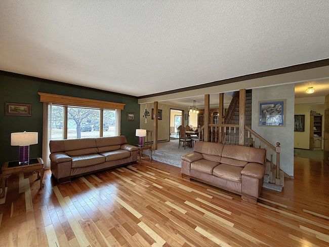 Living Room | Image 39