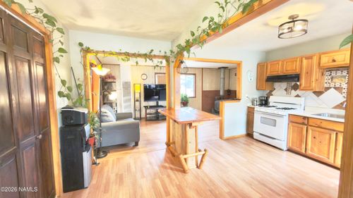 301 S Beech Dr, Flagstaff, AZ, 86004-7978 | Card Image