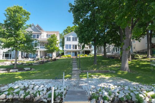 3726713 Kopmeier Dr, Pewaukee, WI, 53072-2339 | Card Image
