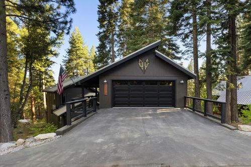10313 Snowshoe Cir, Truckee, CA, 96161-2746 | Card Image