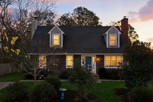 128 Maple Ave, Little Compton, RI, 02837-1714 | Card Image