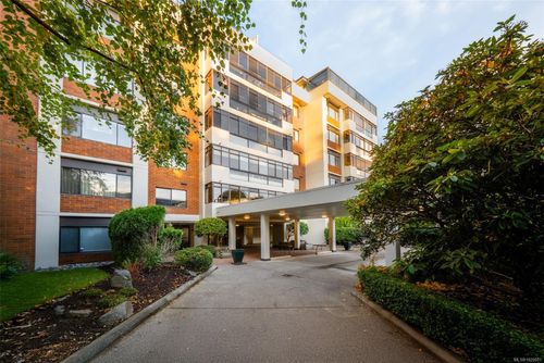 405-420 Linden Ave, Victoria, BC, V8V4G3 | Card Image