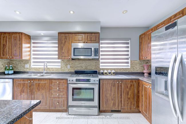 18 Abell Dr, House attached with 4 bedrooms, 3 bathrooms and 2 parking in Brampton ON | Image 17