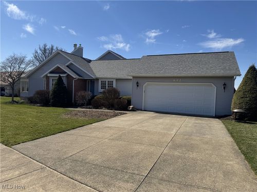 612 Bell Mawr Pl, Barberton, OH, 44203-4376 | Card Image