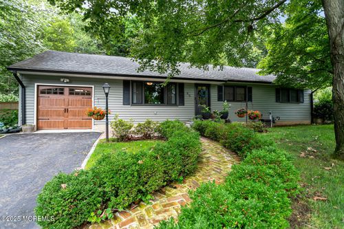 45 Parkway Pl, Red Bank, NJ, 07701-5642 | Card Image