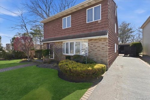 151 Wanser Ave, Inwood, NY, 11096-2114 | Card Image