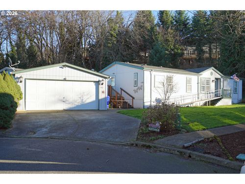 13460 Se Raymond St, Portland, OR, 97236-3985 | Card Image