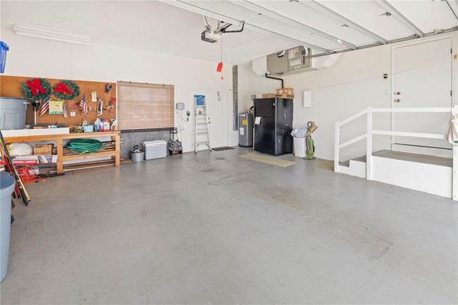 Garage | Image 27