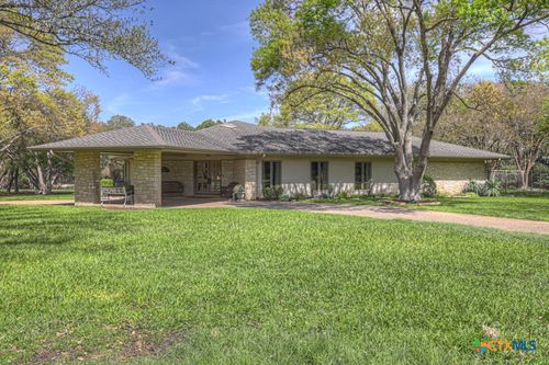 8 Trophy Ln, New Braunfels, TX, 78132-3731 | Card Image