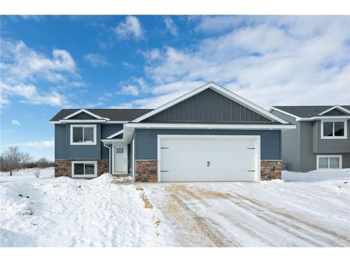 492 Coyote Way, NEW RICHMOND, WI, 54017 | Card Image