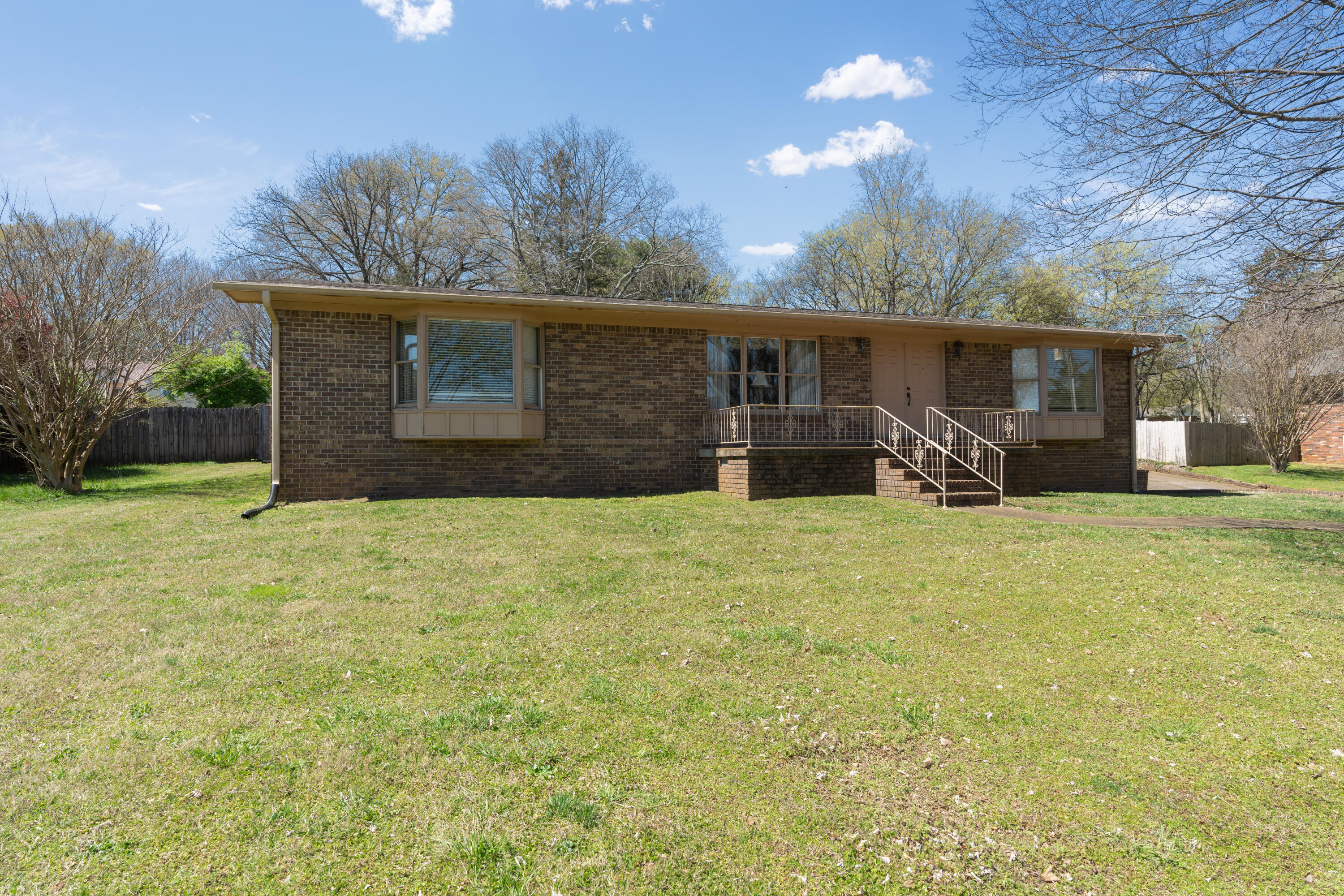 Grove Ave, Cleveland, TN 37311