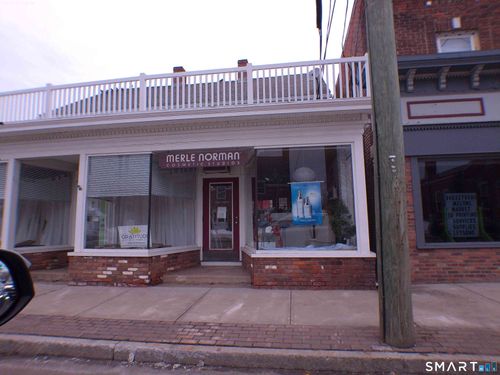 9-7-9 W Main St, Clinton, CT, 06413-1622 | Card Image