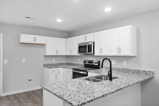 122 Davis Ridge Ln, House attached with 2 bedrooms, 3 bathrooms and null parking in Clarksville TN | Image 10