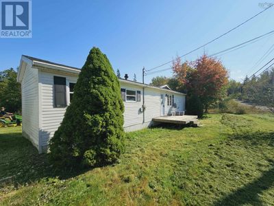 906 Point Aconi Rd, House other with 3 bedrooms, 3 bathrooms and null parking in Point Aconi NS | Image 1