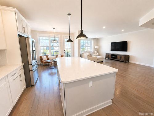 23814 Seminole Trl, Novi, MI, 48375-3904 | Card Image