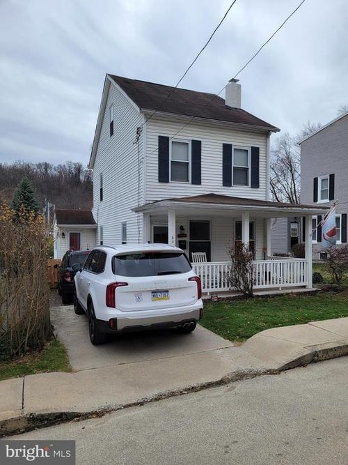 505 Apple St, W Cnshohocken, PA, 19428-2903 | Card Image