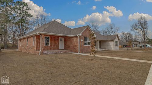 620 N 4th St, Paragould, AR, 72450-2917 | Card Image