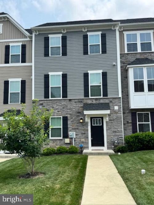 272 Sugar Maple Sq, DOWNINGTOWN, PA, 19335-1560 | Card Image
