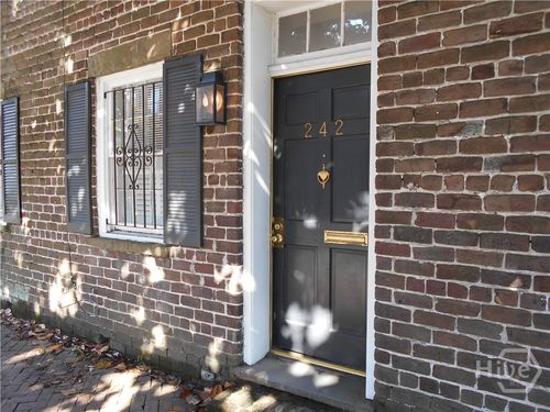 242 Price St, savannah, GA, 31401-4129 | Card Image
