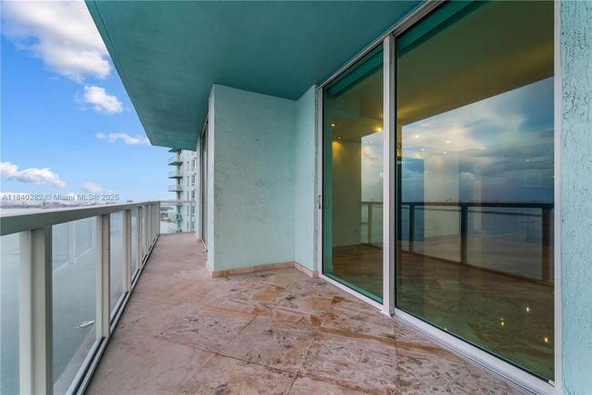 APT-3715 - 1900 N Bayshore Dr, Condo with 2 bedrooms, 3 bathrooms and null parking in Miami FL | Image 18