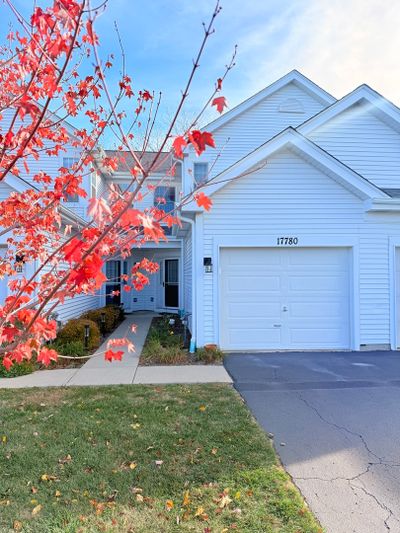 17780 W Braewick Road, Townhouse with 2 bedrooms, 2 bathrooms and 1 parking in Gurnee IL | Image 2