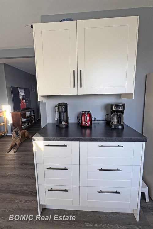 14185 Taylor Rd, Millington, MI, 48746-9230 | Card Image