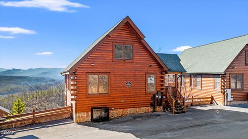 2210 Towering Hemlock Dr, Sevierville, TN, 37876 | Card Image