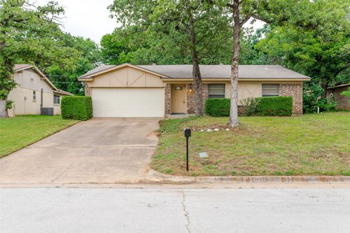 2805 Mintwood Pl, Arlington, TX, 76016-1664 | Card Image