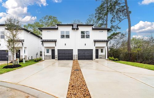 2039 Longmire Villas Ct, Conroe, TX, 77304-3829 | Card Image