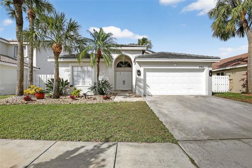 284 Sw 180th Ave, Pembroke Pines, FL, 33029-3901 | Card Image