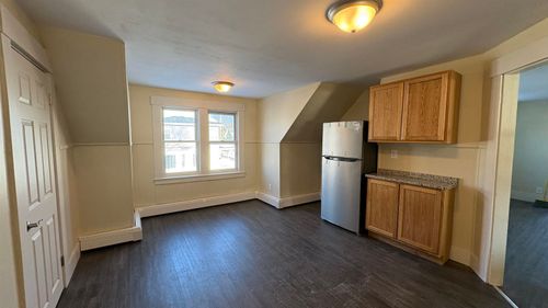 61B Chestnut St, Rochester, NH, 03867-2614 | Card Image