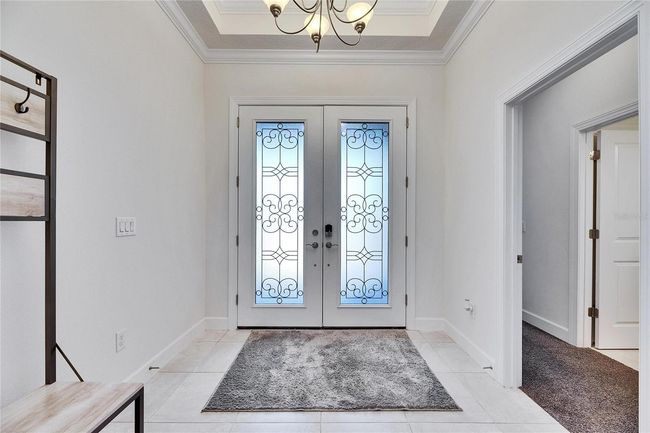 Fron t entry | Image 9