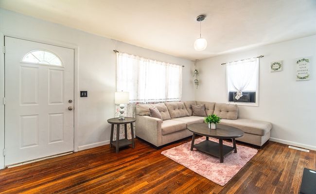 83 Armstrong St, House other with 2 bedrooms, 1 bathrooms and 3 parking in West Springfield MA | Image 6