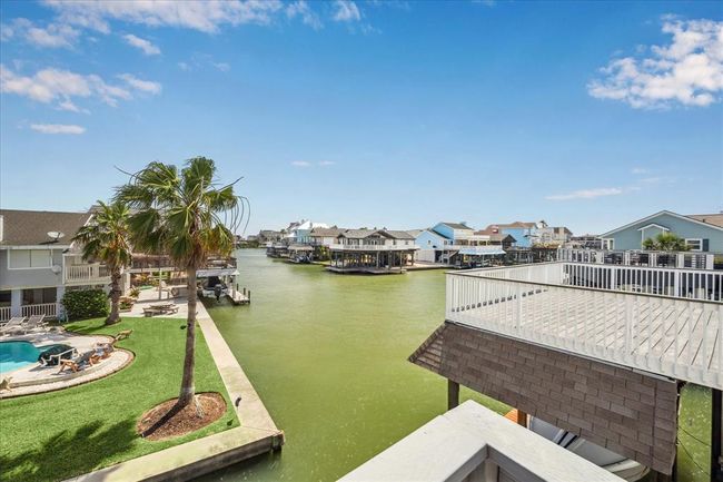 138 Isles End Rd, House other with 4 bedrooms, 3 bathrooms and 2 parking in Tiki Island TX | Image 23