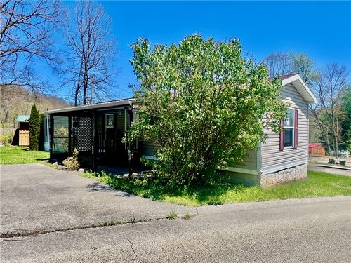 214 Hill Top Mnr N, Shelocta, PA, 15774-7330 | Card Image