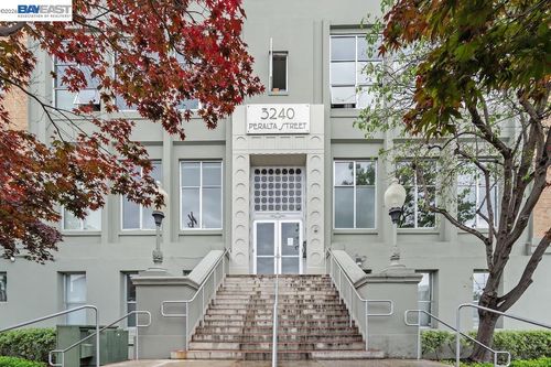 24-3240 Peralta St, Oakland, CA, 94608-4152 | Card Image