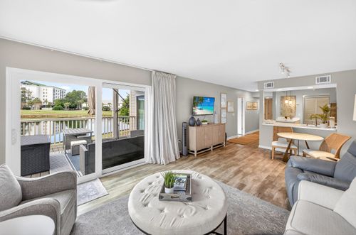 900-900 Harbour Point Ln, Miramar Beach, FL, 32550-4517 | Card Image