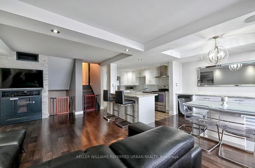 1411-11 Wincott Dr, Etobicoke, ON, M9R2R9 | Card Image