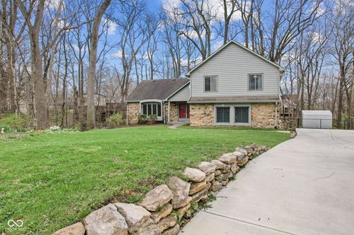 957 Sleepy Hollow Ct, Greenwood, IN, 46142-3724 | Card Image