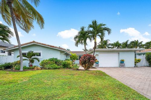 401 Se 14th Ave, Pompano Beach, FL, 33060-7621 | Card Image