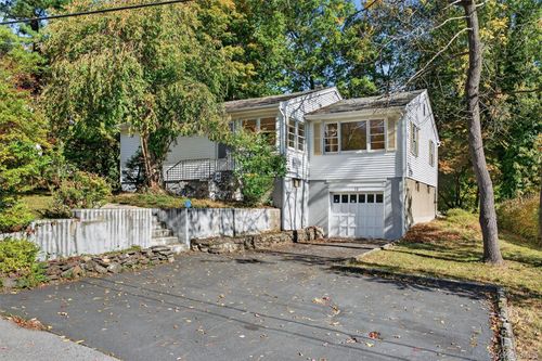 12 Mid Oaks Dr, Monroe, NY, 10950-2522 | Card Image
